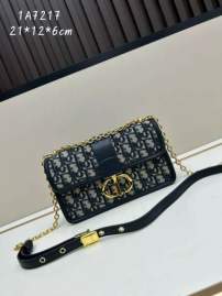 Picture of Dior Handbags _SKUfw239225794fw